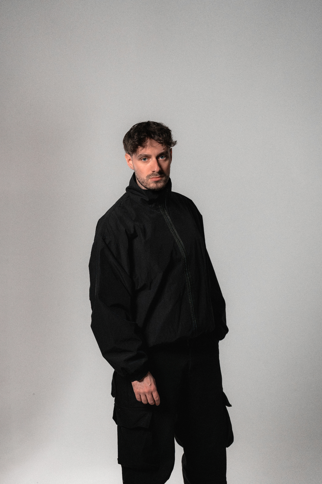 JODANI standing portrait
